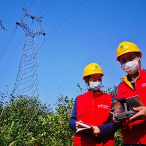 江西德安國網供電利用無人機巡線
