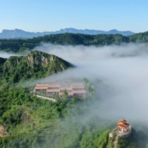 無人機航拍太行山 云?？澘澩鹑缣炀? class=